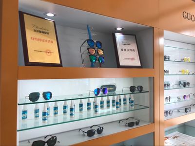 查尔斯顿眼镜店风采——山东加盟店专业眼镜销售纪实